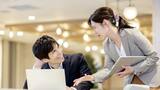「新卒社員が辞めない会社」をランキング（写真：ヤシの木／ PIXTA）
