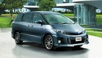 トヨタ｢エスティマ｣が全面改良しない理由 新型ミニバン｢エスクァイア｣が後継車？