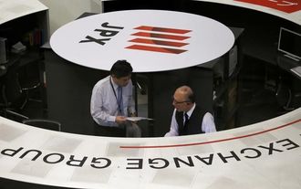 日経平均は4日ぶり反落､2万3000円割れ