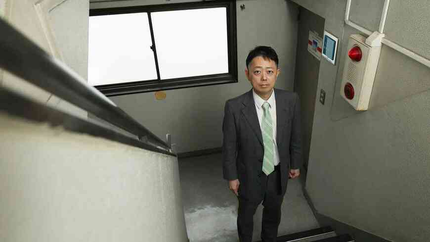 「歌舞伎町ぼったくり被害相談室」を運営する弁護士の青島克行さんが目指す先とは？（撮影：尾形文繁）