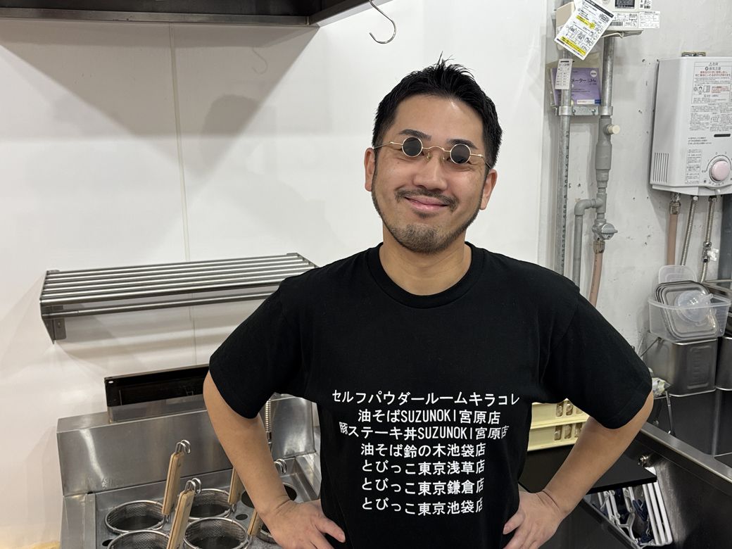 りゅう社長。池袋の繁盛店「油そば鈴の木」も手掛けている（写真：筆者撮影）