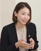 岩井氏と同じく広報・宣伝部の田中江梨子氏。Web戦略などのほか、過去には学生の進路アドバイザーも担当