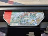 マッターホルン・ゴッタルド鉄道の列車。テーブルが路線図になっている（写真：筆者撮影）