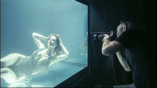 世界のアート好きが注目｢非売品のカレンダー｣