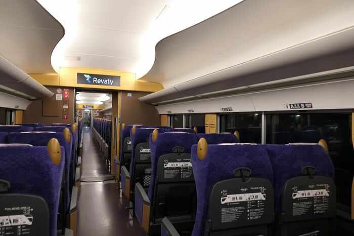 走行中の500系の車内