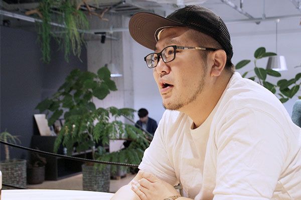 三浦崇宏さん／The Breakthrough Company 株式会社GO代表取締役 PR／CreativeDirector。 博報堂を経て2017年に独立。「社会の変化と挑戦」にコミットすることをテーマに、The Breakthrough Company GOを設立。日本PR大賞・カンヌライオンズクリエイティビティフェスティバルなどを受賞。最近はCAMPFIREの企業ブランディングや、山陽商会のオーダースーツブランド『STORY & THE STUDY』、社会解決型新聞広告『朝日新聞×GO「ブランドニュース」』、採用直結型のクリエイター育成プログラム『次世代クリエイティブ講座』の立ち上げも担当。初の著書、『言語化力 -言葉にできれば人生は変わる-』が2020年1月22日 発売（SBクリエイティブ）