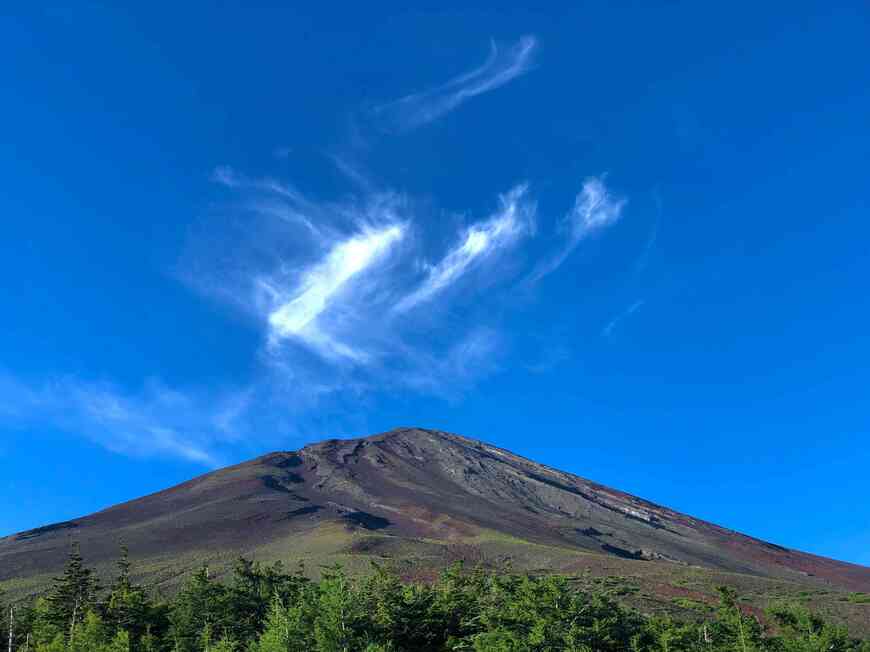 山頂遠景（写真：筆者撮影）