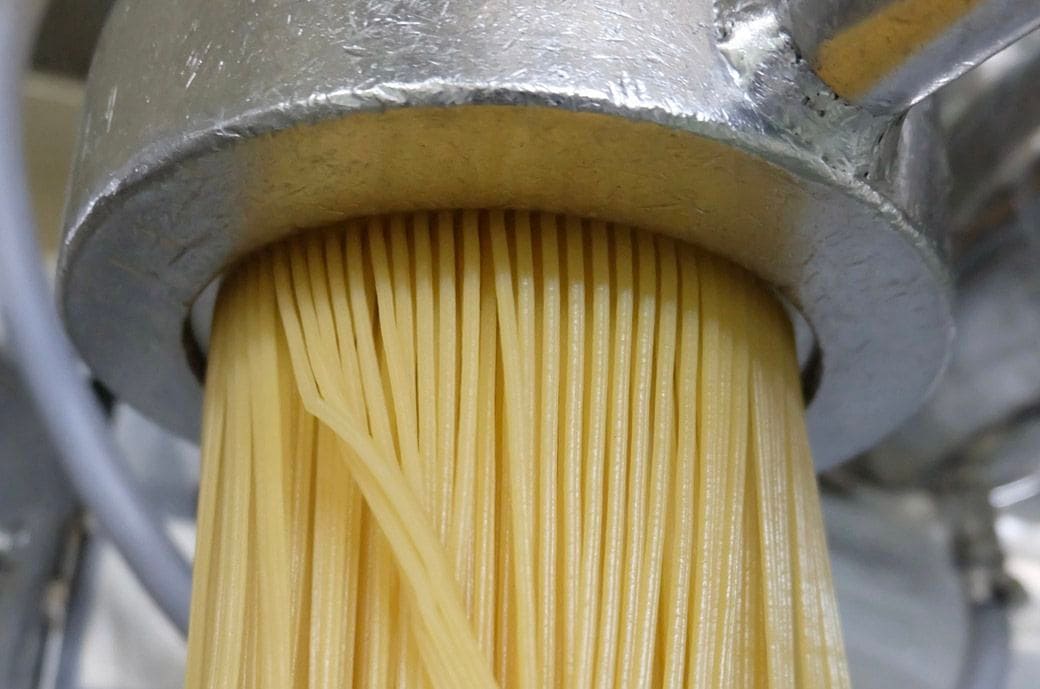 （写真：ケンミン食品提供）