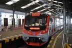 ジョグジャカルタに到着したKFWの試運転電車