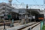 2番線の準急川越市行きは発車済み
