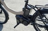 バッテリーは電動アシスト自転車用と共通（筆者撮影）