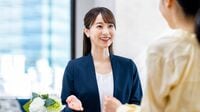 営業職が意識すべき､会話を弾ませる｢褒め方｣