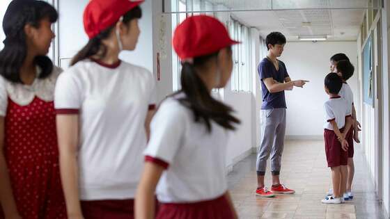 ｢みんな仲良く｣戦時教育の名残が子を追い込む訳