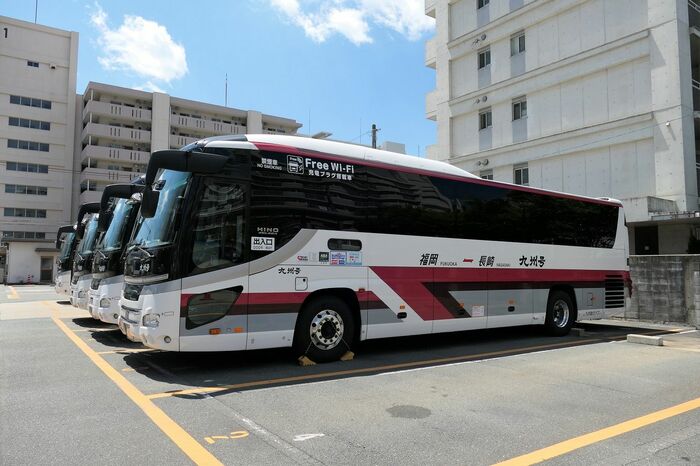 「九州号」のバス車内は4列シートでトイレ付きだ