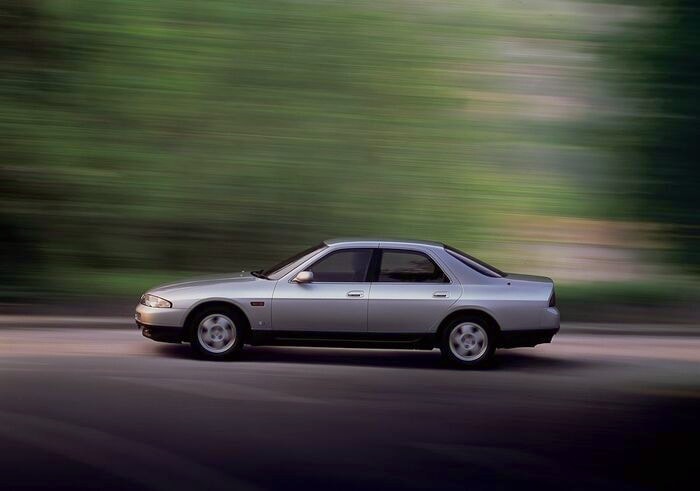 前から後ろまで1本のキャラクターラインが