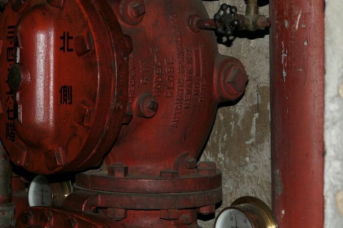 スプリンクラーの機械はアメリカ製だ