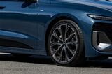 アウディの新型BEV「A6アバントe-tron」（写真：三木 宏章）