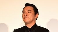 ピエール瀧｢逮捕後わずか1年弱で復帰｣の是非 芸能界は甘いのか､活動復帰への応援と批判