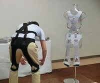 介護サポートウエアを発売、消防車のモリタがなぜ