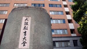 永守重信・日本電産社長--365日、朝から晩まで母に教わった