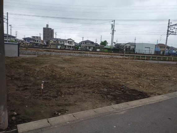 建物取壊し後の更地