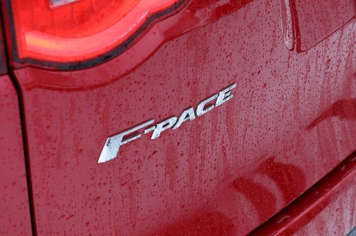 ジャガー Fペイス｜Jaguar F-PACE