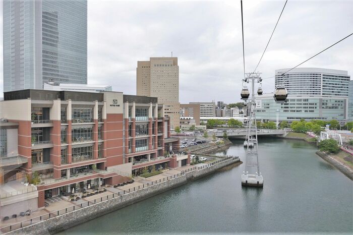 ほとんどが海上部分を通る