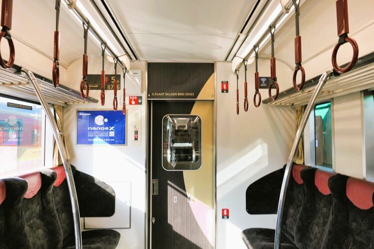 画像 | 京阪8000系｢プレミアムカー｣だけでない贅沢空間 優先席も