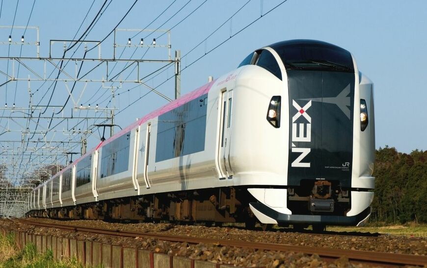 成田エクスプレスは6本で車両を6両増結する（写真：CRI&P / PIXTA）
