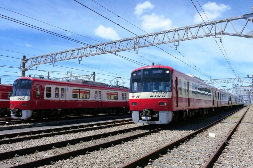 600形と2100形