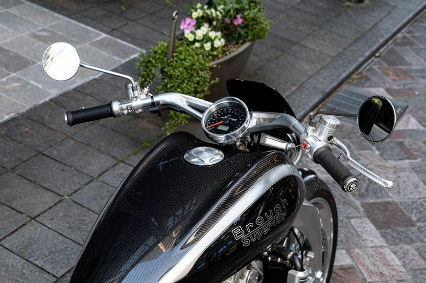 ブラフ・シューペリア「ロレンス」（写真：三木 宏章）