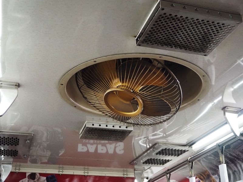 1101編成の扇風機（筆者撮影）