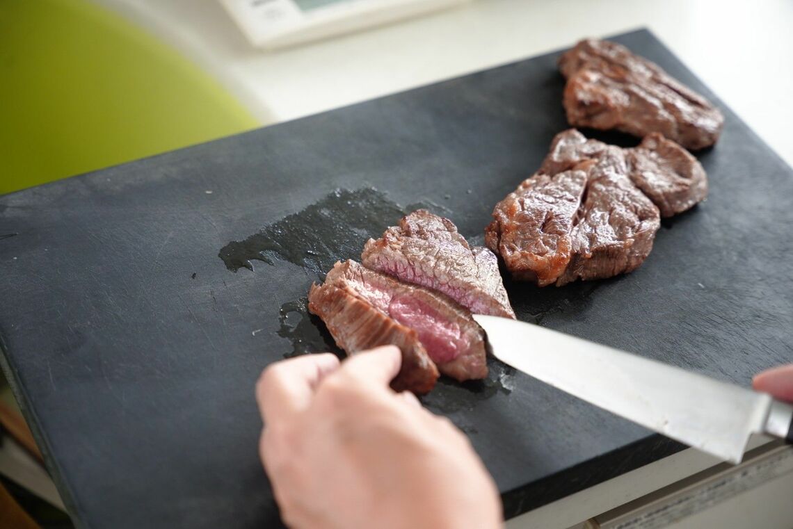均一に火が通った肉