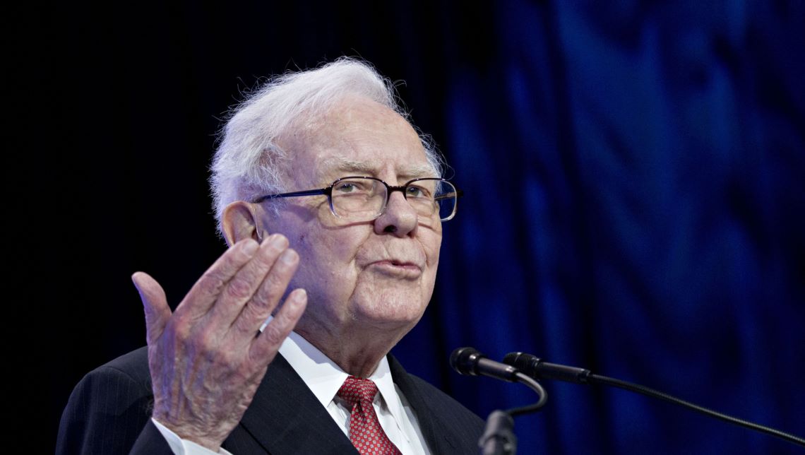 バフェット氏の来日は2011年以来。実は日本株を評価している外国人投資家は同氏だけではない（写真：ブルームバーグ）