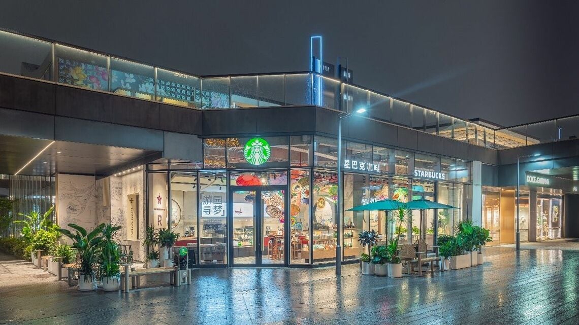 スターバックスの中国事業は高付加価値路線が客離れを招き苦戦を強いられている。写真は江蘇省蘇州市の店舗（同社ウェブサイトより）