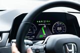 ホンダ量販モデル初のハンズオフ機能を搭載した「アコード e:HEV Honda SENSING 360＋」（写真：三木 宏章）