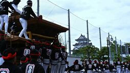 ｢下敷きになって即死｣｢現場は血まみれに｣…2名が死亡《大阪･だんじり祭り》が人命軽視と批判されても"続く理由"