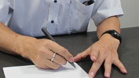 ｢1本･5万9400円って正気か?!｣と思わず困惑も…ゼブラが常識破りの《超高級ボールペン》で狙う"たしかな勝機"