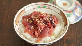 豊漁でお買い得！｢戻りガツオ｣は脂のりを生かす｢かき身丼｣が最強→包丁不要で｢モチっと極上食感｣を引き出す超簡単ワザ