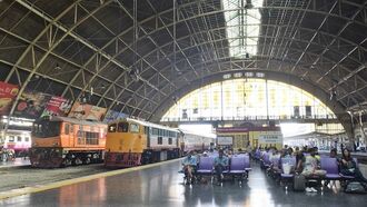 バンコクの｢玄関駅｣､廃止のはずが列車発着の謎