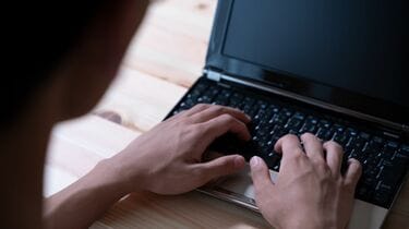 img_10c5edceb8ce4ce1130ea4047b