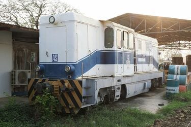 ジェットストリーム DD51形ディーゼル機関車 去りゆく名車「DD51」を全長約40cmで超精密にキット化 | GoodsPress