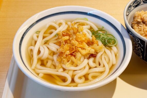 天かすを載せたうどん