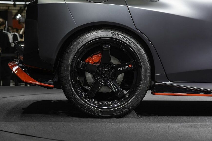 東京オートサロン2026で公開された日産「オーラNISMO RSコンセプト」（写真：場末モータープール）