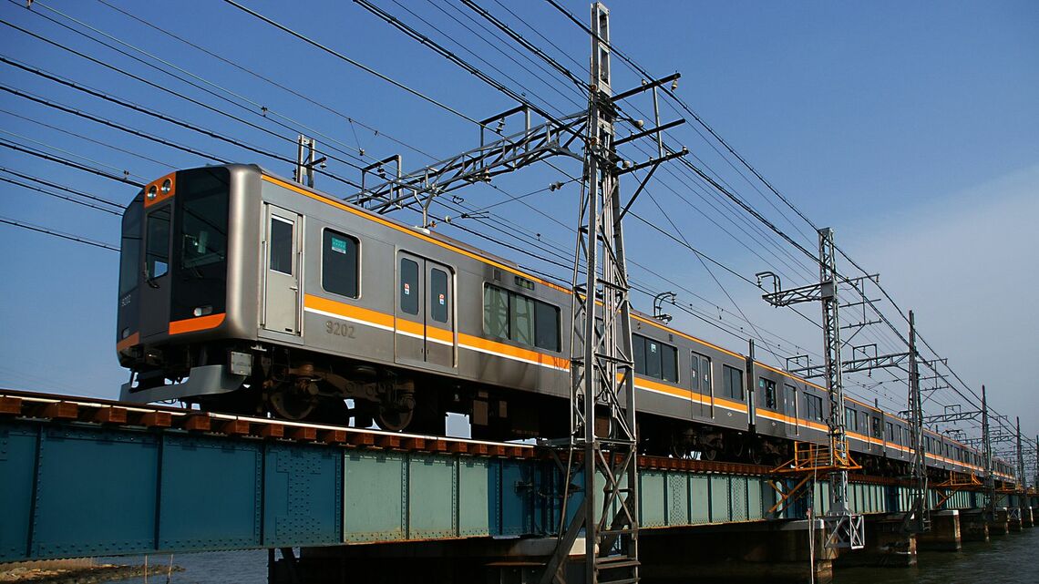 阪神は2009年の阪神なんば線開業以降利用者数が大幅に伸びている（写真：Atsuhi／PIXTA）