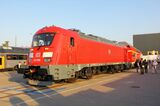 2018年のイノトランスに展示された、シュコダ109E型（ドイツ鉄道102型）電気機関車。最高速度は200キロを誇る。2階建て客車と手を組んで運行する計画だが、いまだ運行に至っていない（筆者撮影）