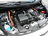 ホンダ・フィット「eHEV RS」のエンジンルーム