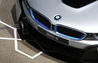 トヨタ､BMWとの共同開発を年末までに決定