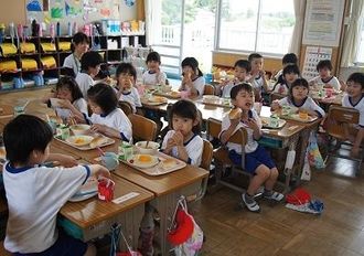 過酷な環境で学ぶ南相馬市の小中学生、エアコン設置は夏休み後に先送りに