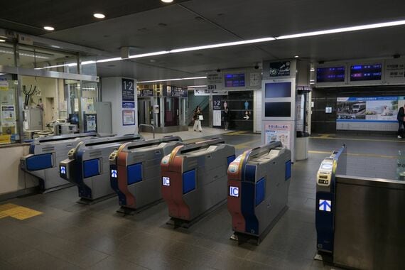 代々木上原の改札口